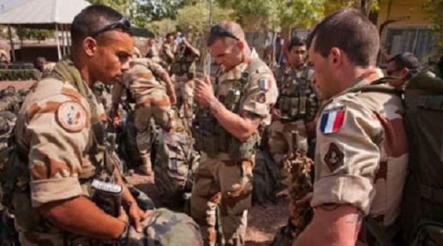جنود فرنسيون يقدمون المشورة لقوات "سوريا الديمقراطية" قرب حلب