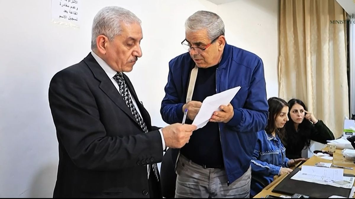 وفد من إدارة التفتيش القضائي يقوم بجولة تفتيشية موسعة على عدلية طرطوس للاطلاع على سير العمل ومعالجة الشكاوى - 18 أيار 2026 (وزارة العدل السورية/تلجرام)