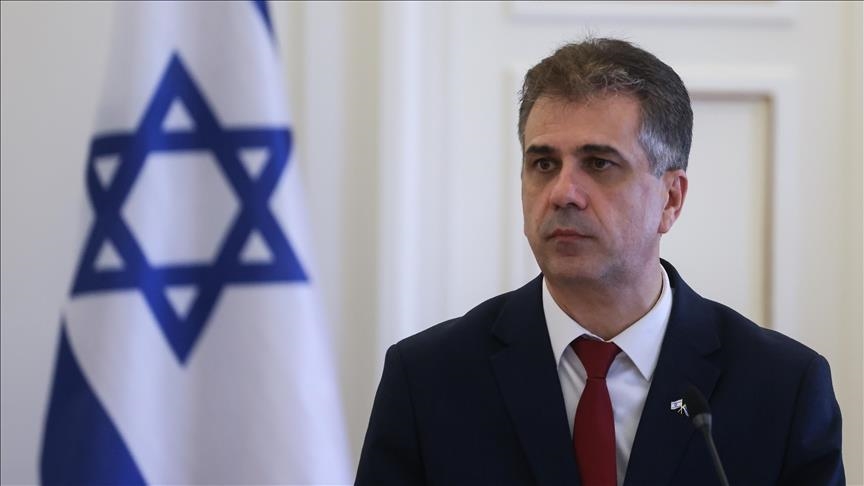 ذكرت الصحيفة أنه في ديسمبر/كانون الأول 2023، أمر كوهين، الذي كان يتولى حينها وزارة الخارجية، بإصدار جوازات سفر دبلوماسية لأعضاء نافذين في "الليكود"، من بينهم يائير نتنياهو، رغم عدم استيفائهم الشروط- ايه ايه