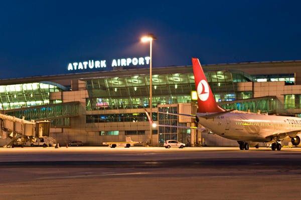 مقتل  36 وإصابة  140 في ثلاث تفجيرات بمطار أتاتورك فى إسطنبول