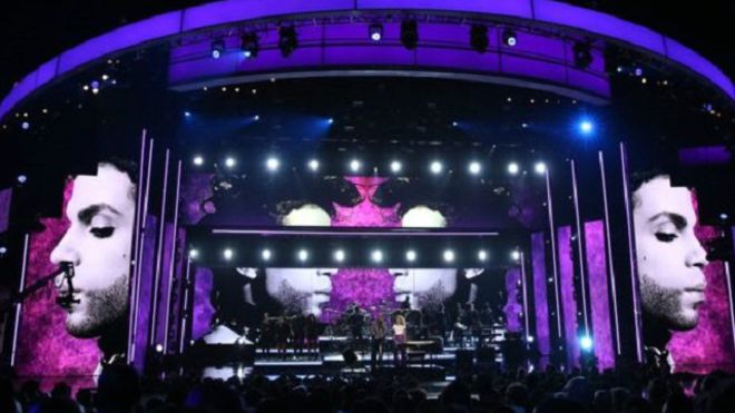 اهتمام كبير ببرنس والسياسة في حفل توزيع جوائز بي إي تي