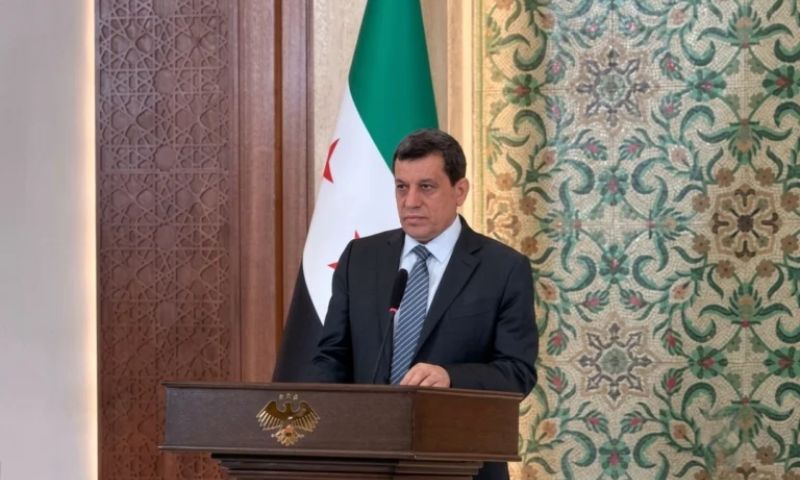مظلوم عبدي يعلن عن حل قسد والإدارة الذاتية خلال مؤتمر في قصر الشعب بدمشق- 25 آب 2026 (الإخبارية السورية)