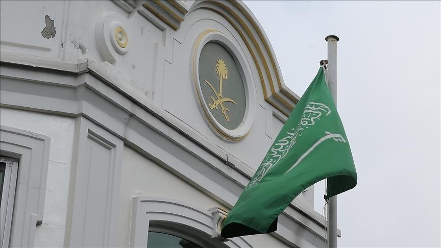 جاء ذلك بعد إطلاق إنذار تحذيري في المناطق الثلاث، وفي أبها وخميس مشيط للمرة الثانية الثلاثاء، دون تحديد طبيعته