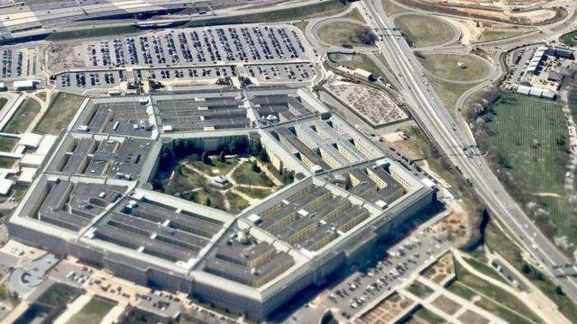 أكسيوس: البنتاغون يأمر القيادة المركزية بالاستعداد لاستئناف ضرب إيران