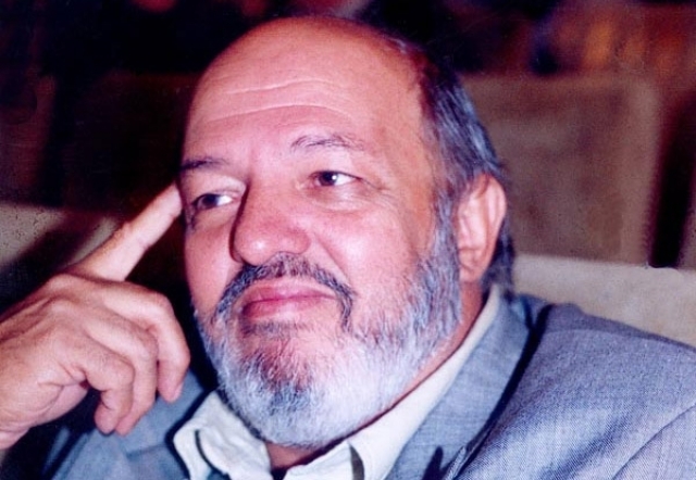 وفاة المخرج السينمائي محمد خان عن 73 عاما