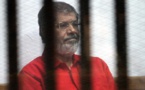نجل مرسي: السلطات منعتني من زيارة والدي بسجن "طرة"