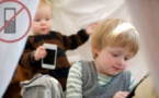 استخدام الهواتف الذكية بافراط يضعف التركيز عند الأطفال