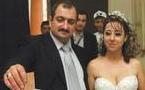 صدر مكتنز لعروس لبنانية يغضب مسؤلين يمنيين ويوقف صحافيا عن العمل
