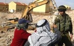 فلسطينيو القدس الشرقية يهدمون منازلهم بأيديهم حتى لا يدفعوا لاسرائيل كلفة الهدم