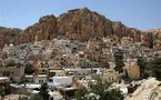 الآرامية تتراجع لكن شباب معلولا السورية مازالوا يفتخرون بالحفاظ على لغة السيد المسيح 