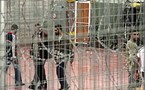 اسرائيل تضيق على السجناء الفلسطينيين في ممارسة شعائرهم الدينية