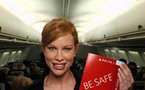 شركات الطيران تستخدم لقطات عارية وشخصيات مضحكة للفت انتباه المسافرين لتعليمات السلامة