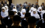 منظمة حقوقية تنتقد قيام حماس بفرض زي ديني  على تلميذات غزة