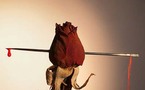 عمياء في هونغ كونغ سكبت عصيدة ساخنة على عضو زوجها عقوبة على خيانته 