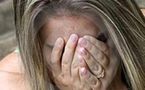 السجن لعامل في هونغ كونغ اغتصب زميلته وبث عملية الاغتصاب على الانترنت