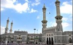 السعودية تكافح ظاهرة حجز أماكن الصلاة في الحرم لقاء مئات الدولارات 