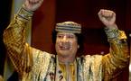 القذافي يتحدث باسم الف مملكة افريقية منكرا عداوة العرب لليهود متمنيا أن يحكم أوباما طوال حياته