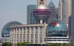 مؤرخون ومعماريون واستثمارت ضخمة من أجل إعادة الحياة لفندق السلام في شنغهاي