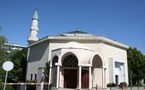 جنيف تريد المساجد بلا مآذن.... كل من يضع الدين قبل الدولة يتعارض مع الدستور السويسري