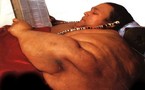 مواطن بريطاني يزن 445 كغ يحصل على لقب أسمن رجل في العالم
