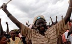 رجل هنا وأخرى هناك ....الجنوبيون في الخرطوم منقسمون حول انفصالهم عن السودان