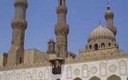 التوريث والجدار ... قضايا سياسية تلقي بظلالها على عالم الفقه وتشعل حرب الفتاوى في مصر