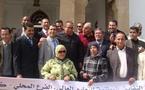وزير التربية المغربي ينضم لمتظاهرين نقابيين أحتجاجا على تصرفات عميد كلية في فاس 