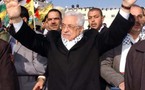الفلسطينيون ينفون تقارير إسرائيلية عن إصابة عباس بأزمة قلبية عقب تهديدات من باراك