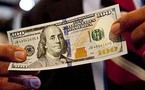 أمريكا تكشف عن تصميم جديد لفئة المئة دولار يمتاز بالألوان في مسعى للحد من تزييفها