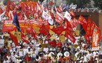 آلاف المتظاهرين يحتفلون بعيد العمال في اسطنبول لاول مرة منذ 33 سنة