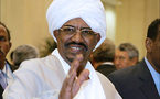 حكومة سودانية جديدة من 35 وزيرا بينهم وزيرتان للتحضير لإستفتاء يغير مصير  الجنوب والشمال 