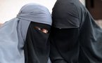 فيديو لامرأتين منقبتين في مطار مونتريال يثير حفيظة السلطات الكندية