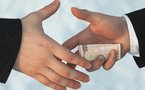 نصف اجمالي الناتج المحلي في روسيا يذهب لحساب الموظفين المرتشين
