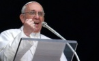 البابا يفصل قسا من تشيلي بفضيحة التستر على تحرش بالأطفال