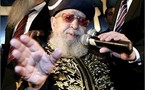 الحاخام عوفاديا يوسف يتراجع عن أمنياته باختفاء العرب ويبارك الساعين الى السلام
