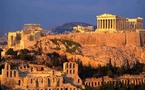 عمال يغلقون معبد "أكروبوليس" اليوناني في وجه السياح لعدم دفع الحكومة أجورهم وتسريحهم