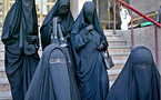 السعوديات يكسرن الكوابح ب "سرطان الثدي" ويشكلن أطول سلسلة في العالم لمكافحته