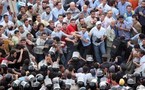 الإخوان يتحدثون عن تزوير مبكر  والشرطة المصرية تتوعد كل من يتظاهر دون موافقة أمنية