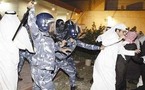 البرلمان الكويتي يحدد جلسة لاستجواب رئيس الوزراء على خلفية ضرب نواب بالهراوات