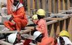 اعتقال 70 عاملاً أجنبياً في دبي على خلفية تحركات احتجاجية للمطالبة برفع أجورهم