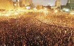 مبارك يراوغ ويكابر والمحتجون يدعون الى اضراب عام الاثنين ومسيرة مليونية الثلاثاء