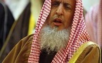 مفتي السعودية يهاجم منظمي المظاهرات ويعتبرها مخططات مدبرة لتفكيك الأمة