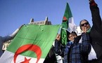 الصحافة الجزائرية بين تفنيد قصف دفاعات القذافي وتأمل وعود بوتفليقة الإصلاحية