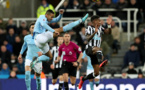 مانشستر سيتي يستعيد اتزانه بالفوز على إيفرتون ويتصدر الدوري