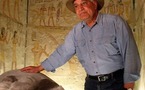 حواس ينفى استغلال المتحف المصري في الدعاية لشركة ملابس تحمل اسمه