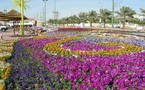 اقبال واسع من العراقيين على معرض للزهور في بغداد