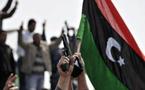 الثوار الليبيون يزدادون ثقة بينما النظام يواجه مصاعب وانشقاقات جديدة