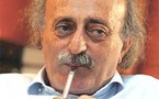 أول موقف لبناني معلن...جنبلاط يناشد الأسد تلبية مطالب الشعب السوري   