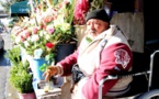باعة الورود يصمدون أمام الركود في معقلهم بشارع بورقيبة