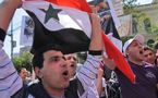نزوح الف عائلة عن حماة وانقطاع المعلومات عما يجري داخل المدينة 